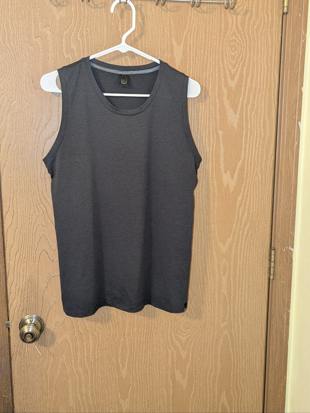 Flylow - Women's Black Sleeveless Crew Neck - Large